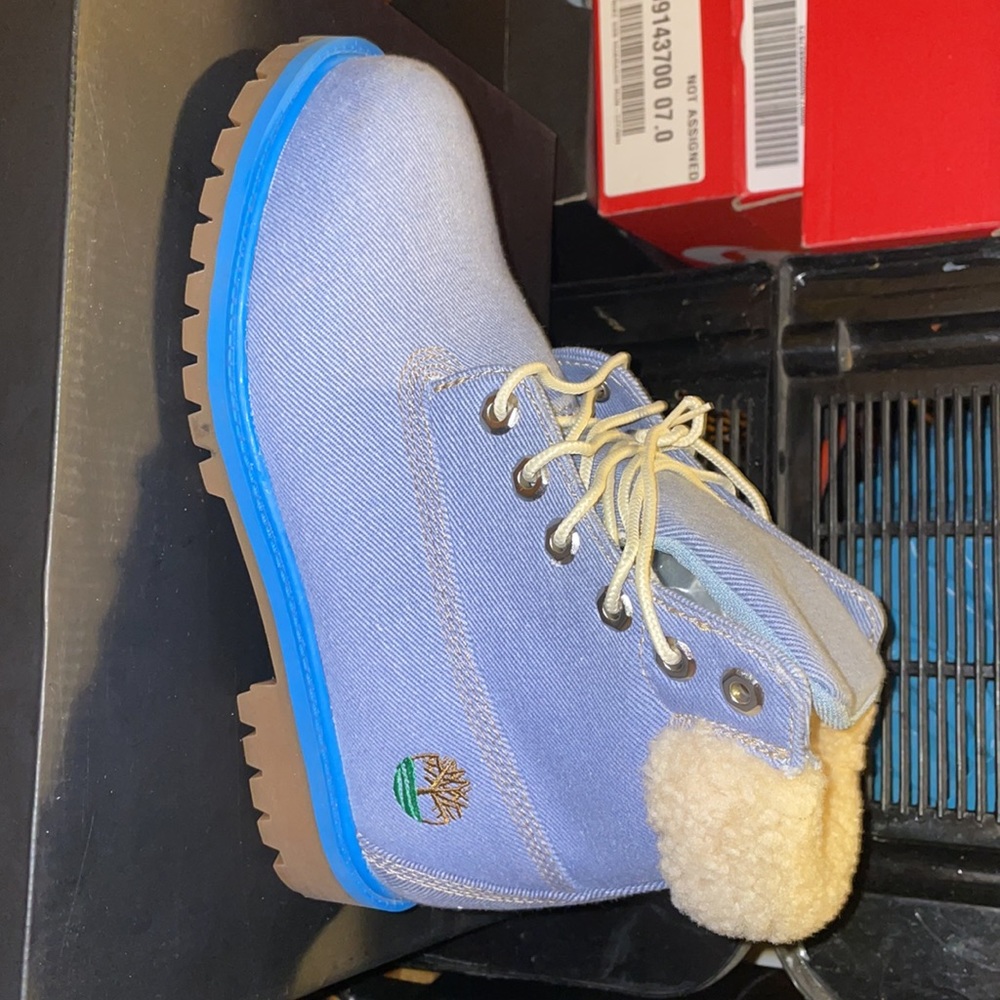 Timberlands - Picture 2 of 2